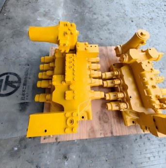 PC800-8 control valve